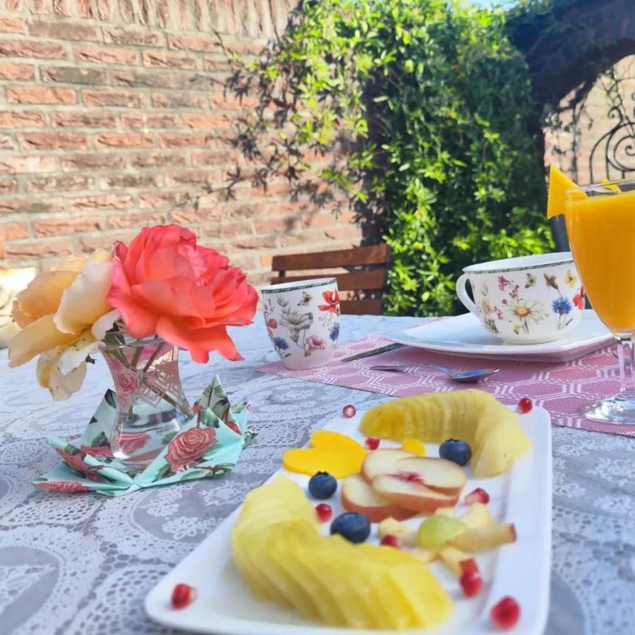 La Rose Bed & Breakfast Pelt Ngoại thất bức ảnh