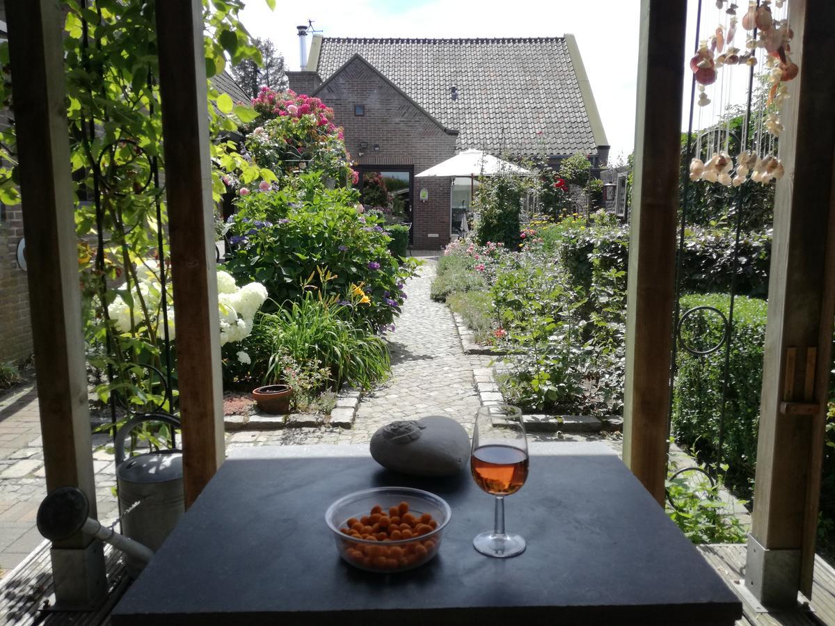 La Rose Bed & Breakfast Pelt Ngoại thất bức ảnh