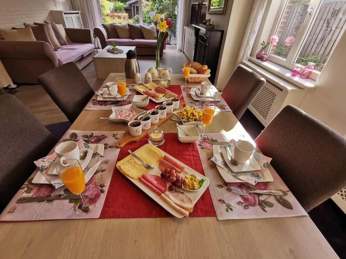 La Rose Bed & Breakfast Pelt Ngoại thất bức ảnh