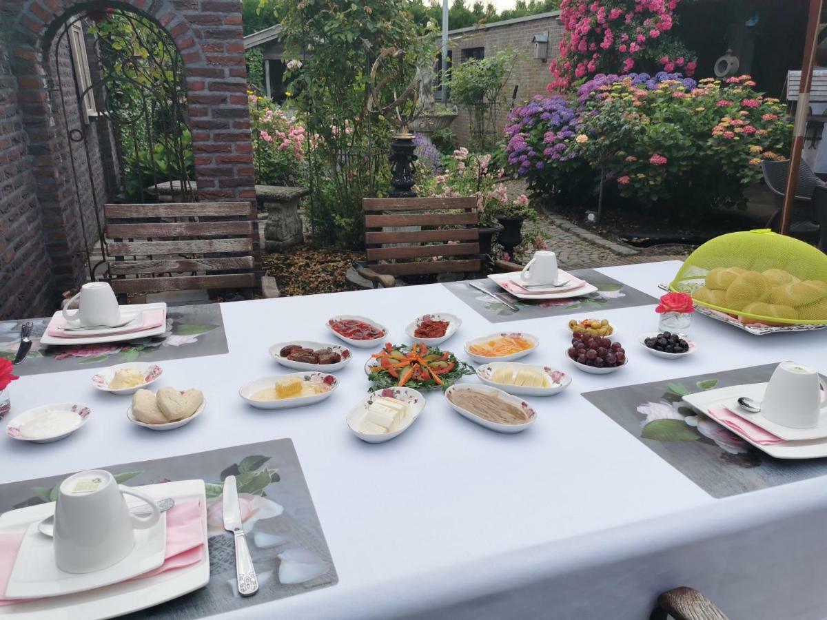La Rose Bed & Breakfast Pelt Ngoại thất bức ảnh